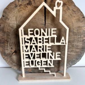Haus mit Namen aus Holz - personalisiertes Holzhäuschen als Geschenk zum Einzug - Türschild 9mm Bild 9