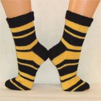 FAN - Socken schwarz - gelb in Gr. 40-41, Damensocken / Herrensocken handgestrickt Bild 2