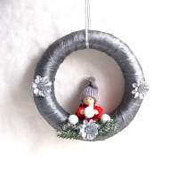 Tür-/Wandkranz silber-grau mit Weihnachtspüppchen Bild 1
