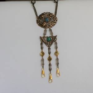 Chatelaine mit Zierteilen im Stil des Art Nouveau und Jade Bild 2