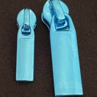 Zipper Intense Colors, schmal, blau / Schieber für schmale Endlosreißverschlüsse mit Spiralraupe / Anhänger / Puller Bild 4