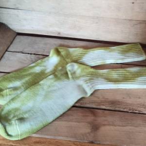 Handgefärbte Wollsocken Größe 38/39- pflanzengefärbt olivgrün/natur (hell) #Z1h Bild 2