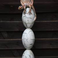 Keramik Stele mit kleiner Drachenechse frostfeste Gartenkeramik Keramikkunst Bild 1