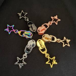 Zipper 2 Stars, breit, rosegold / Schieber für Reißverschlüsse mit Spiralraupe Bild 4