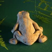 Keramikfrosch kleine Froschskulptur kleines Keramikobjekt für den Garten Haus oder Wintergarten Bild 4