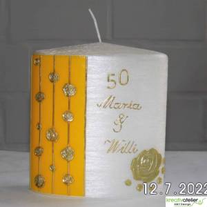 Goldhochzeitskerze mit goldenen Rosen verziert, Formkerze Ellipsenform mit Perlmuttoberfläche, Kerze Hochzeitstag Bild 5
