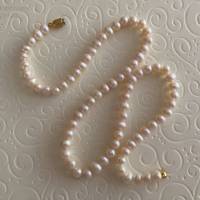 Perlenkette mit Magnetverschluss, ovale Zuchtperlen, 48 cm lang, Brautschmuck, Geschenk, Handarbeit aus Bayern Bild 2