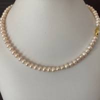 Perlenkette mit Magnetverschluss, ovale Zuchtperlen, 48 cm lang, Brautschmuck, Geschenk, Handarbeit aus Bayern Bild 9