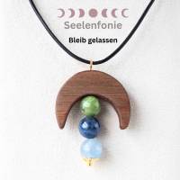 Halskette Mond aus Holz mit drei Edelsteinperlen Jade, Dumortierit, Aquamarin "bleib gelassen" Bild 1
