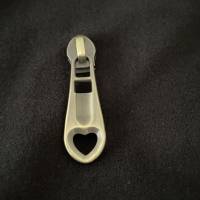Zipper Heart, breit, bronze / Schieber für Reißverschlüsse mit Spiralraupe Bild 1