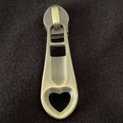 Zipper Heart, breit, bronze / Schieber für Reißverschlüsse mit Spiralraupe