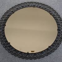 großer runder Vintage Spiegel mit schwarzem Metallrand Bild 6