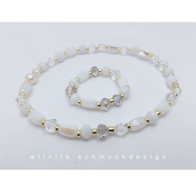 Glasperlen Schmuckset aus Armband und Ring Farbe Weiß und Gold Schmuckstück Perlenschmuck