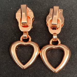 Zipper Heart1, breit, kleine Größe, rosegold / Schieber für Reißverschlüsse mit Spiralraupe Bild 2