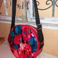 Kleine runde Kunstledertasche Handmade  hochwertig Handmade Bild 2