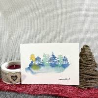 Schöne Weihnachtskarte mit Baumlandschaft - handgemalte Karte (A6) mit hochwertigen Aquarellfarben Bild 1