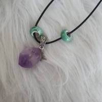 Amethyst Kristall Anhänger mit Keltischen Koten/ Halskette mit grünen Großloch Perlen/ Wikinger Kette Bild 4