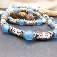 Halskette - afrikanische handgemachte Krobo-Glas-Perlen - hellblau, cremeweiß, silber - 45 - 47,5 cm Bild 5