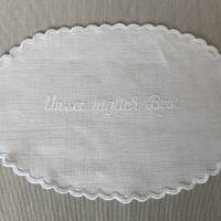 Deckchen oval für einen Brotkorb weiß mit Stickerei 