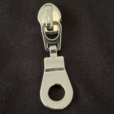 Zipper Circle, breit, silber / Schieber für Reißverschlüsse mit Spiralraupe