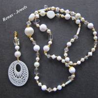 Bettelkette lang weiß goldfarben Perlen mit Holz Anhänger Perlenkette Boho Kette Handgefertigt Bild 4