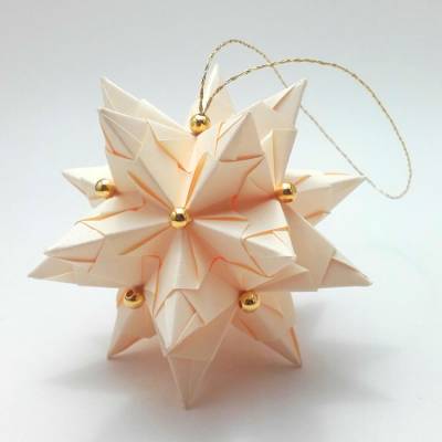 Mini-Bascetta-Stern, ca. 6 cm, Creme/Gold mit Aufhängeband und Perlen, Weihnachtsstern, Origami Faltstern