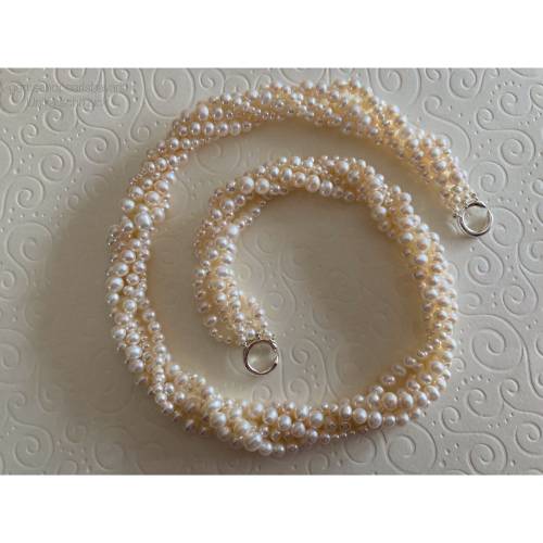 Perlenkette fünfreihig, 63 cm lang, Plus Size, weiße Zuchtperlen, Brautschmuck, Geschenk Frauen, Handarbeit aus Bayern