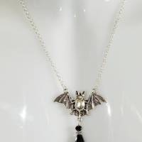 Luxus Fledermaus-Halskette mit Glasanhänger Bild 1