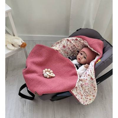Kuschelige Einschlagdecke aus Walkloden, Wolle für deine Babyschale - praktisch & warm für dein Baby Rot Gänseblümchen