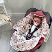 Kuschelige Einschlagdecke aus Walkloden, Wolle für deine Babyschale - praktisch & warm für dein Baby Rot Gänseblümchen Bild 2