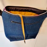 Damenhandtasche / Umhängetasche im Streifenlook aus Jeanshose genäht, Unikat, Upcycling-Tasche, 100 % Einzelstück Bild 4