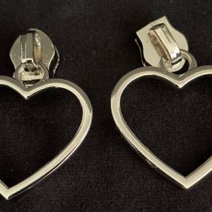 Zipper Heart2, breit, mittlere Größe, silber / Schieber für Reißverschlüsse mit Spiralraupe Bild 2