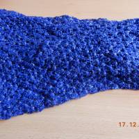Blauer schicker hand gehäkelter Schal aus Chenille, Bild 4