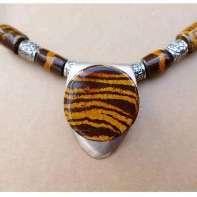 Keramikschmuck Collier *Tiger*  Kaffeelöffel Keramikplatte Lederband Lagenlook Unikat