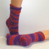 handgestrickte Socken, Strümpfe Gr. 38/39, Damensocken in lila, flieder und orange, Einzelpaar Bild 3
