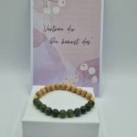 Grüner Jade Diffusor Armband, Aromatherapie Armband mit einer Affirmationskarte Bild 7