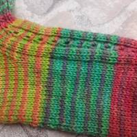 Handgestrickte Socken Größe 38/39 in Regenbogen bunt Bild 2
