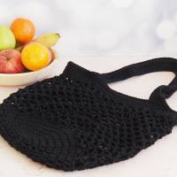 schwarze Häkeltasche Einkaufstasche Einkaufsnetz aus hochwertiger Baumwolle mit Schulterriemen von Hand gehäkelt Bild 1