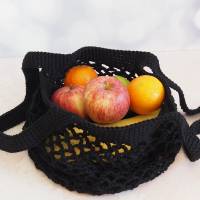 schwarze Häkeltasche Einkaufstasche Einkaufsnetz aus hochwertiger Baumwolle mit Schulterriemen von Hand gehäkelt Bild 4