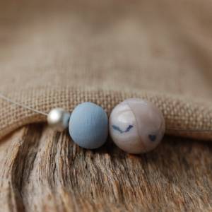 Kurze Perlenkette in verschiedenen Blautönen Bild 2
