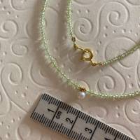 Peridotkette mit Perlenanhänger, grüne Edelsteinkette mit Zuchtperle, Geschenk Frau, Brautschmuck, Handarbeit aus Bayern Bild 2