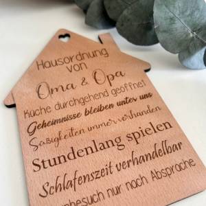 Geschenk für Oma und Opa - Personalisiertes Holzschild: Hausordnung von Oma und Opa Bild 4