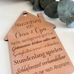 Geschenk für Oma und Opa - Personalisiertes Holzschild: Hausordnung von Oma und Opa Bild 7
