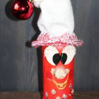 Dekofigur GLITZERWICHTEL Weihnachtswichtel witzige Upcyclingfigur aus Glasflasche m. handgestricktem Mützchen Bild 1