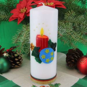 Handgefertigte weiße Weihnachtskerze mit Motiv Kerze und Weihnachtsschmuck, Heimdekoration Weihnachten Bild 1
