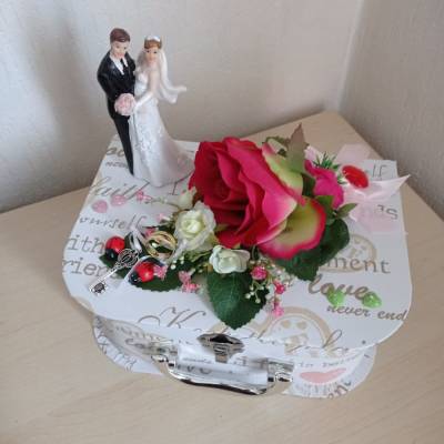 Geldgeschenk Hochzeit Brautpaar Geschenk Tauben Geschenkbox Verpackung Koffer mit dem Schlüssel zum Glück