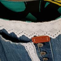 süße kleine Jeanstasche mit einem schmalen Henkel und einer Außentasche, mit Innenfutter, Unikat, Bild 4