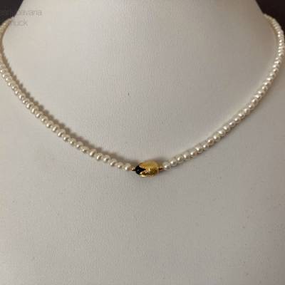 Perlenkette mit Tulpe aus Si925 vergoldet und Onyx, Zuchtperlenkette, Geschenk Frauen, Brautkette, Handarbeit aus Bayern