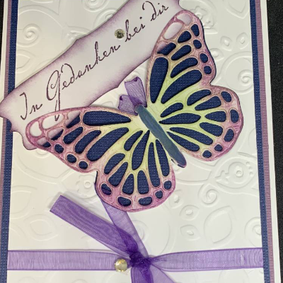 Trauerkarte mit Schmetterlingsmotiv: "In Gedanken bei dir ... "