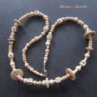 Holzkette lang Perlenkette beige Holzperlen Holz Würfel Perlen Scheiben Holzperlenkette Perlen Kette Handgefertigt Bild 9